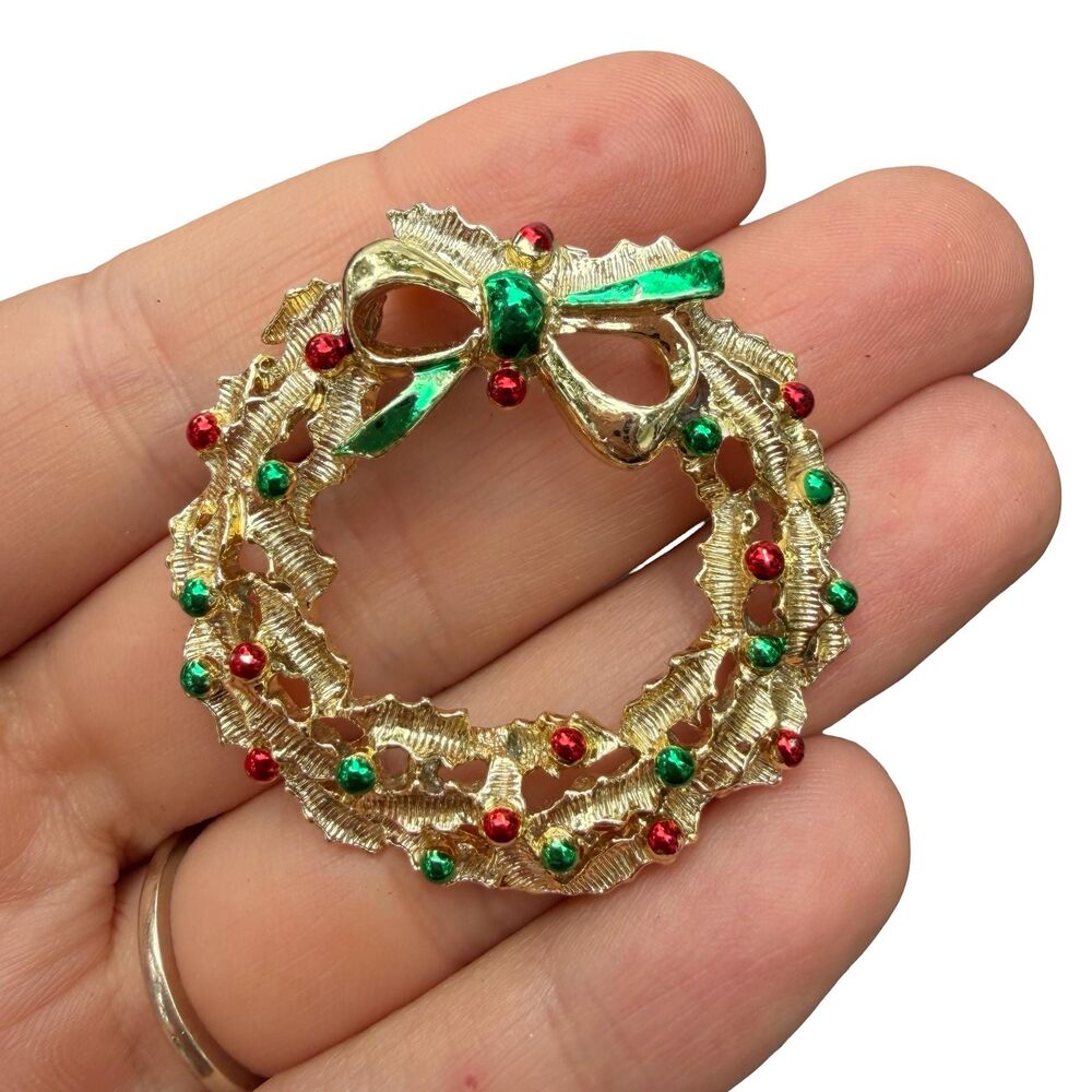 Vintage Jewelry Christmas Wreath Brooch Holiday Pin
